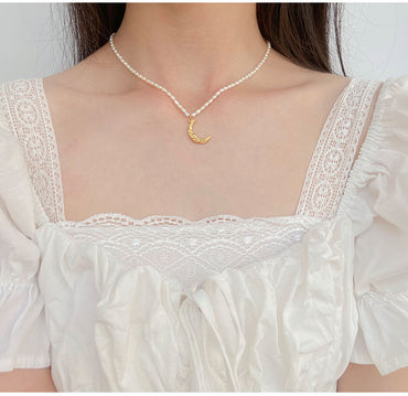 Retro Baroque Freshwater Pearl Clavicle Chain Titanium Steel Crescent Necklace