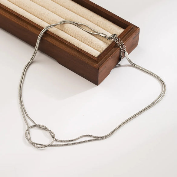 304 Stainless Steel 18K Gold Plated Vintage Style Simple Style Commute Knot Necklace