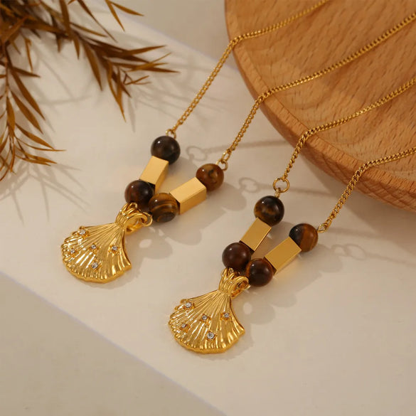 304 Stainless Steel Rhinestone Tiger Eye 18K Gold Plated Retro French Style Artistic Beaded Plating Scallop Oval Shell Rhinestones Pendant Necklace