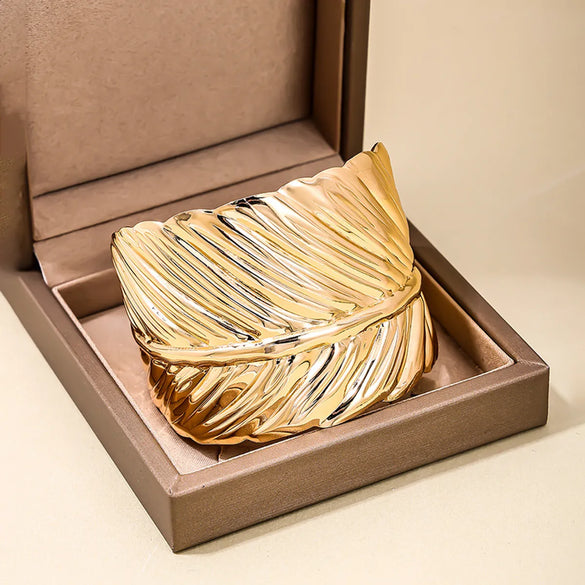 Vintage Style Roman Style Stripe Leaves Flower 304 Stainless Steel 18K Gold Plated Bangle In Bulk