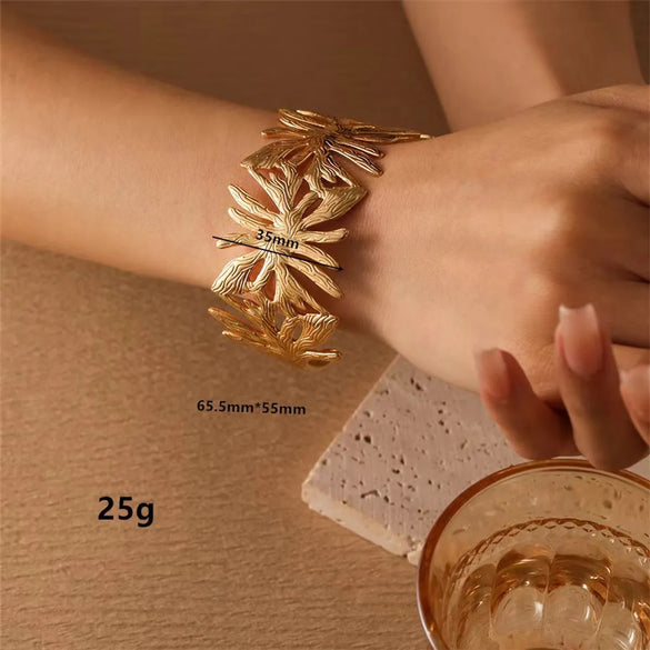 Vintage Style Roman Style Stripe Leaves Flower 304 Stainless Steel 18K Gold Plated Bangle In Bulk