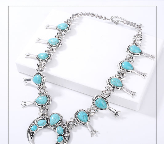 Elegant Geometric Moon Alloy Turquoise Women's Necklace