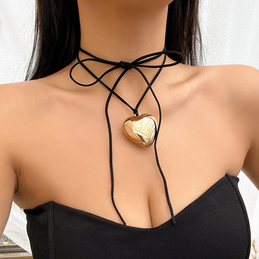European and American cross-border jewelry, sweet and cool exaggerated heart-shaped pendant necklace, simple long flannel, wax thread tassel necklace women
