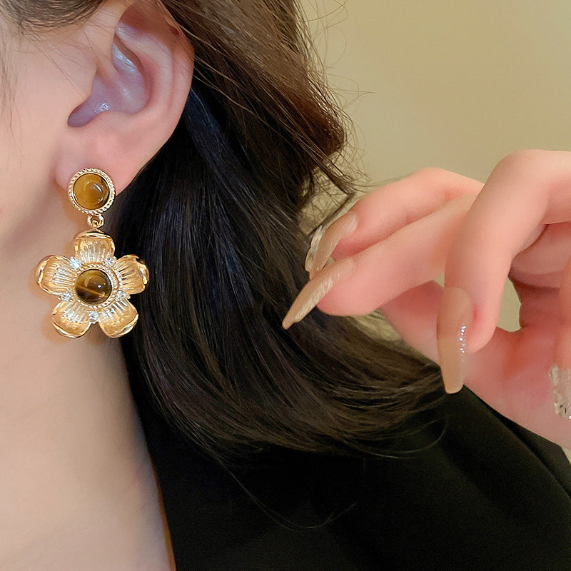 1 Pair IG Style Elegant Flower Plating Tiger Eye Drop Earrings