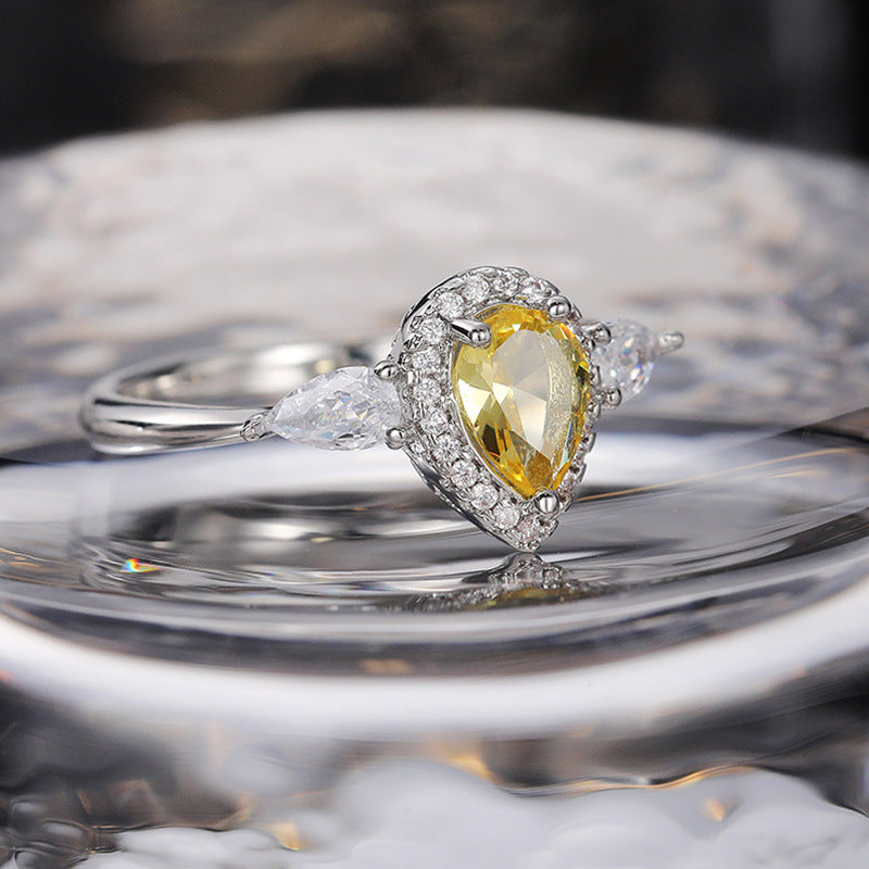 Simple Yellow Water Drop Pear-shaped Zircon Ring Copper Ring