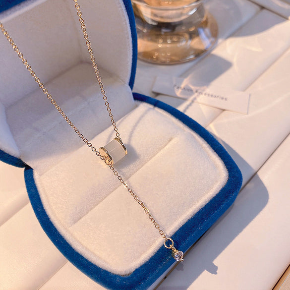 Korean version ins wind titanium steel necklace for girls' high-end sense versatile niche pearl collarbone chain pendant with jewelry wholesale