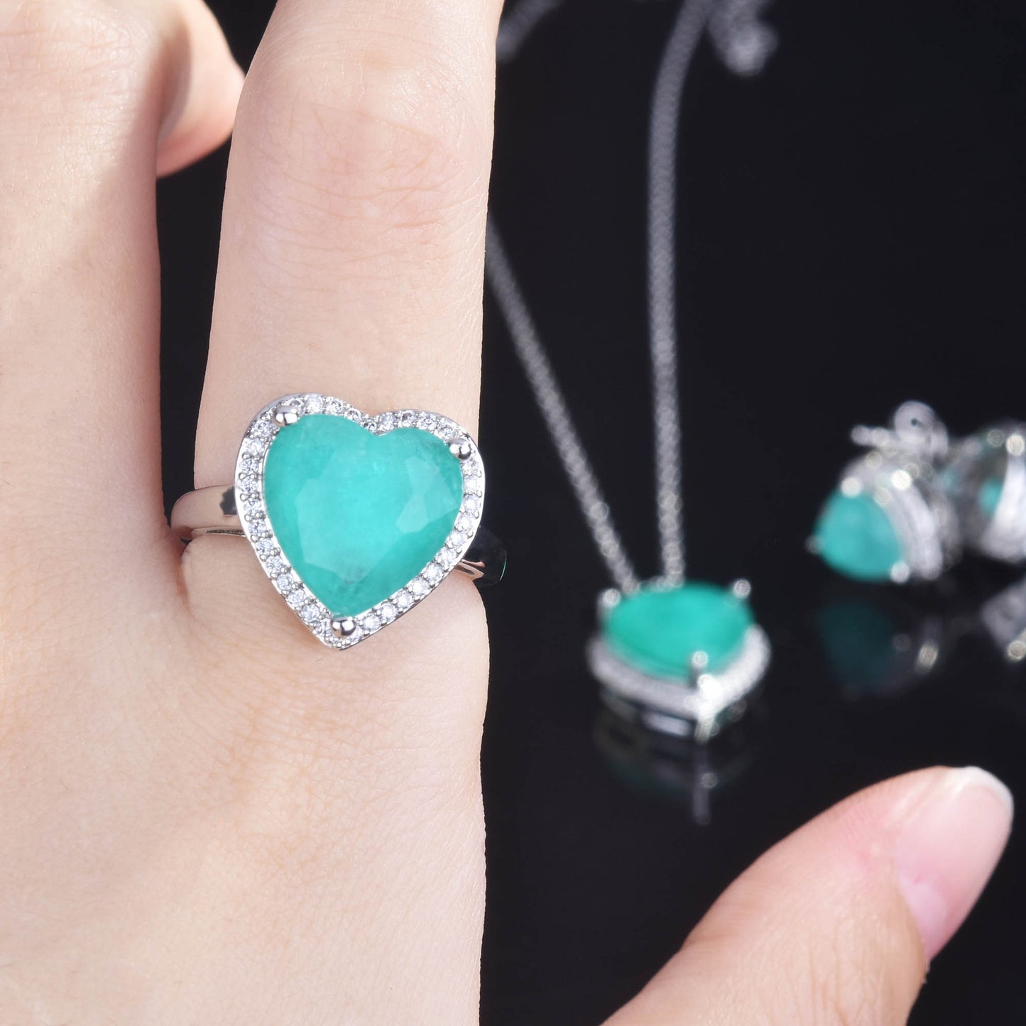 Wholesale Imitation Natural Paraiba Set Heart-shaped Ring Pendant Necklace Earrings Set