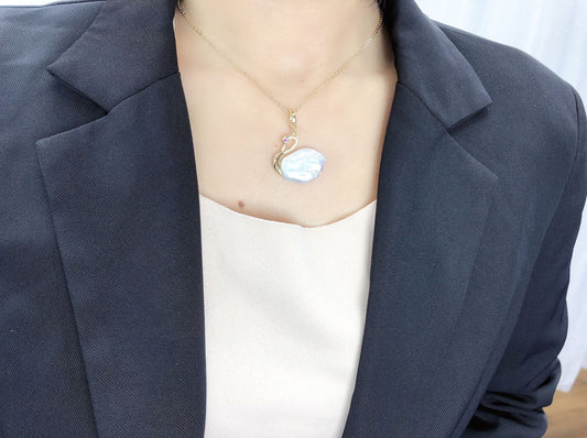 Elegant Simple Style Swan Freshwater Pearl Copper Pendant Necklace