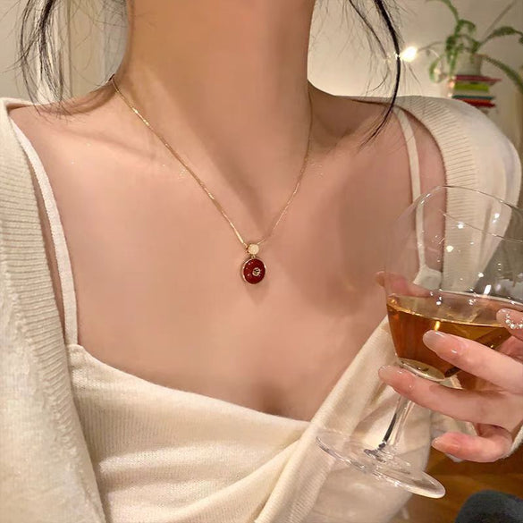 Korean version ins wind titanium steel necklace for girls' high-end sense versatile niche pearl collarbone chain pendant with jewelry wholesale