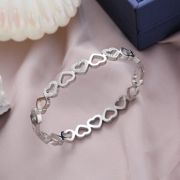 Wholesale Retro Heart Shape Solid Color Stainless Steel Rhinestones Bangle