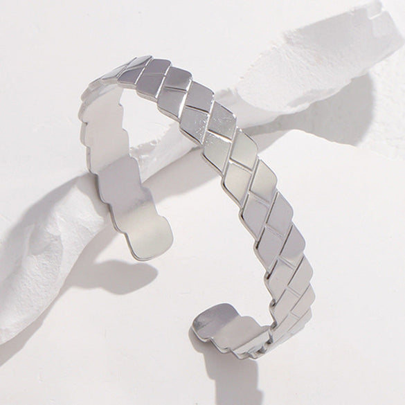 Expressive Stripe Stainless Steel Electroplating Bangles