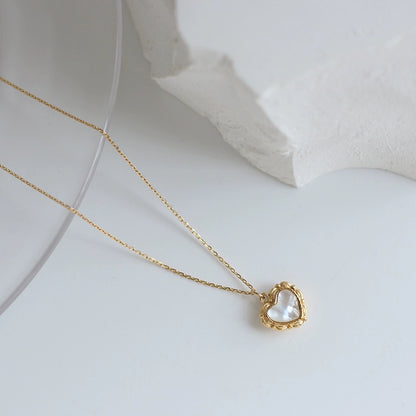 Elegant Heart Shape Titanium Steel Inlay Shell Pendant Necklace