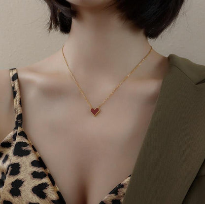L165 French Entry Lux Red Heart Enamel Clavicle Chain Necklace Titanium Steel 18k Gold Vintage Heart Shaped Clavicle Necklace