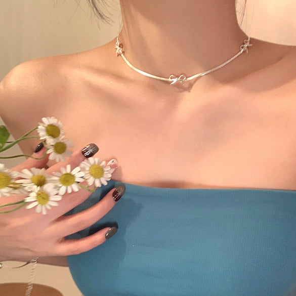 Korean version ins wind titanium steel necklace for girls' high-end sense versatile niche pearl collarbone chain pendant with jewelry wholesale