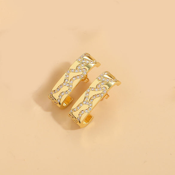 Cross-border hot-selling light luxury, high-end football-type design, textured earrings, niche and versatile, ins-style personalized earrings for women