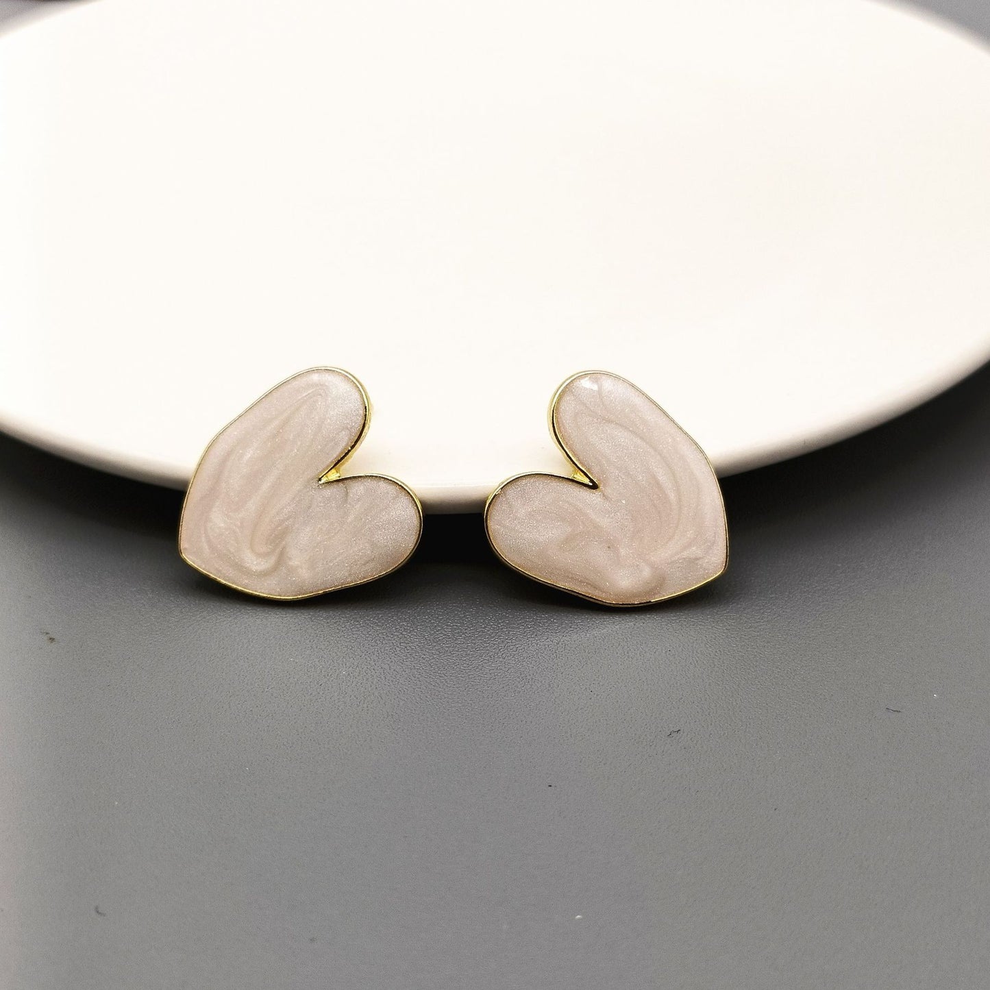 1 Pair Simple Style Heart Shape Alloy Enamel Valentine's Day Women's Ear Studs