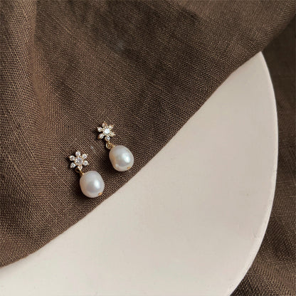 1 Pair Elegant Retro Geometric Freshwater Pearl Earrings