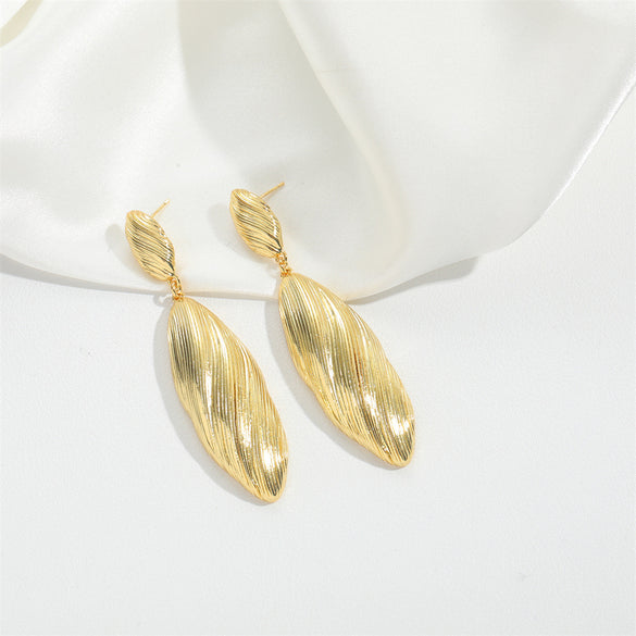 Cross-border hot-selling creative brushed hip-hop style personalized earrings, light luxury, high-end sense of high-quality, Korean earrings, jewelry women