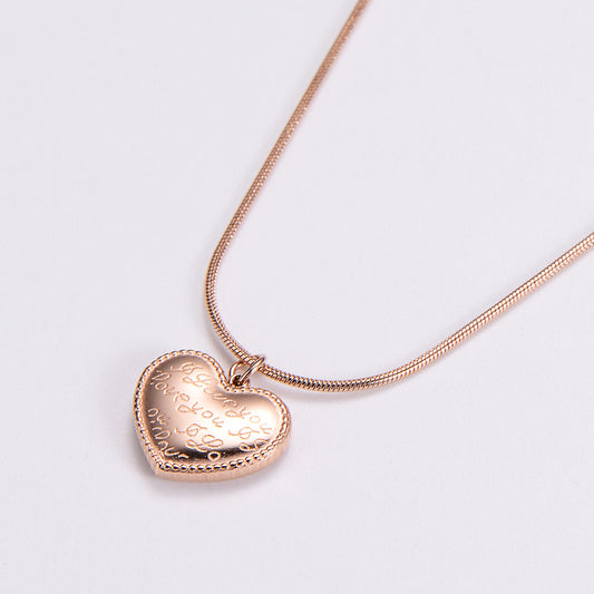 Women's Simple Style Heart Shape Stainless Steel No Inlaid Pendant Necklace Carving Stainless Steel Necklaces
