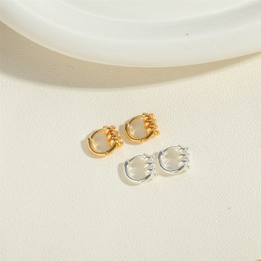 Amazon's popular love French retro earrings independent station new heart-shaped design simple high-end texture earrings