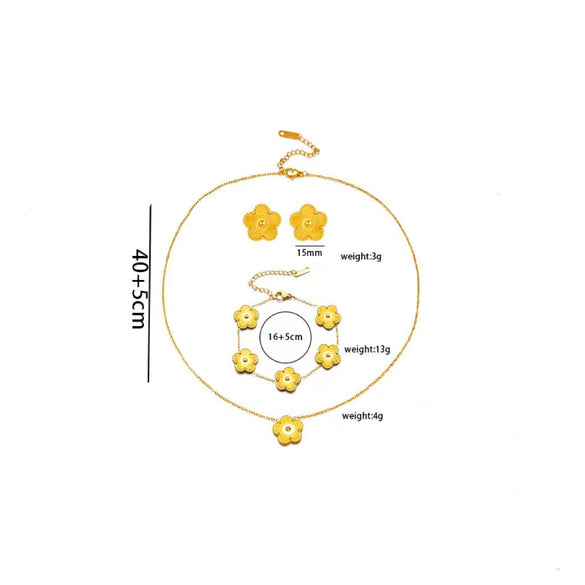 Moderate Luxury Quadrilateral Geometric Heart Titanium Steel 18K Gold Plated Necklaces