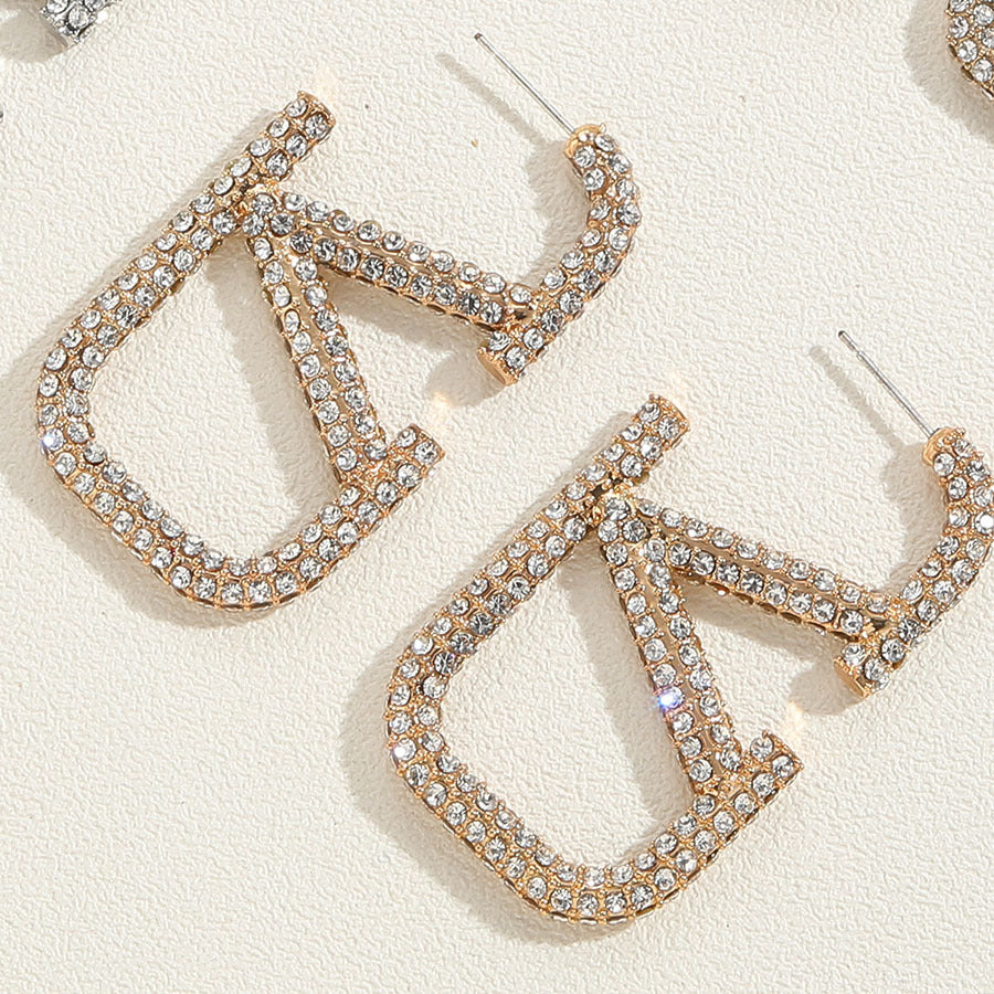 Amazon's popular light luxury banquet letter V full diamond stud earrings women's independent station new alloy letter stud earrings