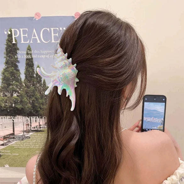 Acrylic Conch Handmade Hair Clip For Women Seaside Vacation Style Exaggerated Fashionable Simple Niche Design