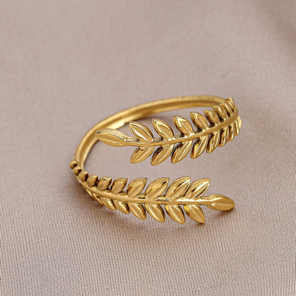 Adjustable Open Ring For Women In Simple Feather Leaf Design Made Of Titanium Steel With Electroplating