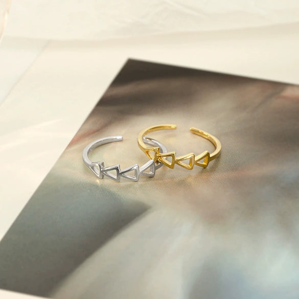 Adjustable Silver Triangle Ring With Simple Geometric Design And Electroplated Finish For Women And Unisex Niche Fashion Jewelry