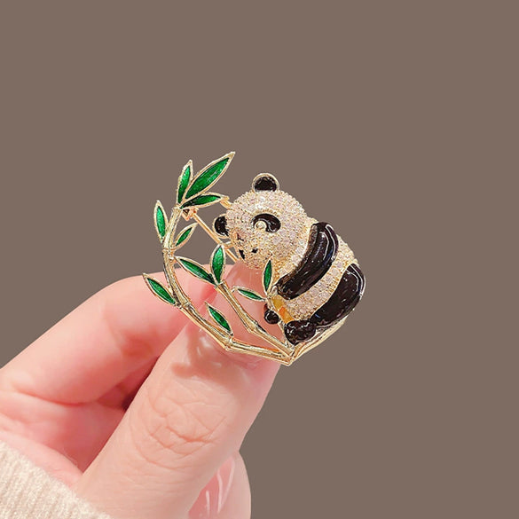 Alloy Animal Giant Panda Electroplated Women's Brooch Accessories