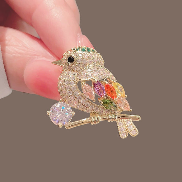 Alloy Animal Magpie Bird Brooch For Women With Electroplating Treatment