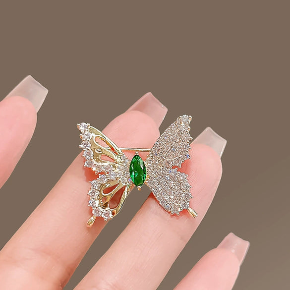 Alloy Animal Pattern Dancing Butterfly Antiexposure Brooch For Women With Electroplating Treatment