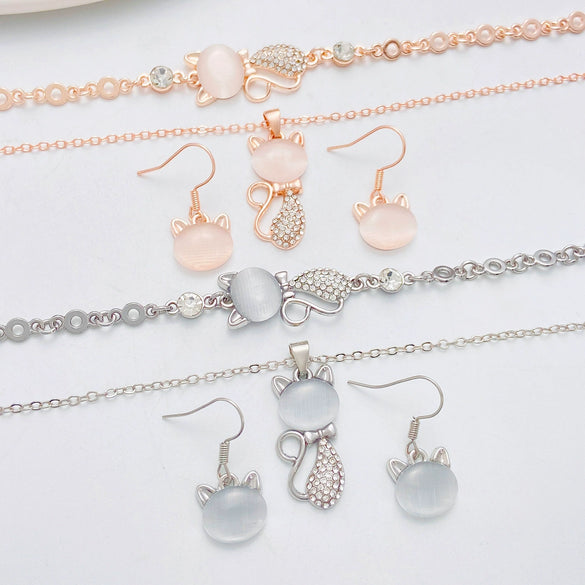 Alloy Animal Pattern Jewelry Set For Women With Diamond Design Including Earrings Necklace And Bracelet