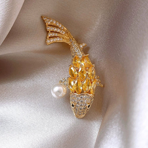 Alloy Animal Shape Electroplating Minimalist Women's Koi Pearl Brooch