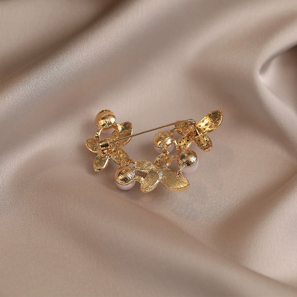 Alloy Animal Shaped Butterfly Brooch For Women With Electroplating Process And Original Design