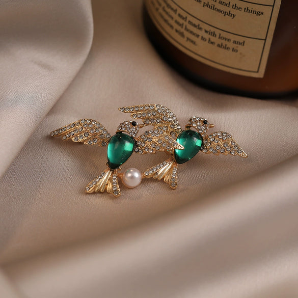 Alloy Animal Style Bird Shape Electroplated Brooch For Women