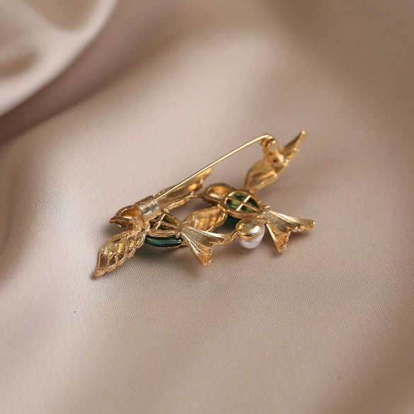 Alloy Animal Style Bird Shape Electroplated Brooch For Women