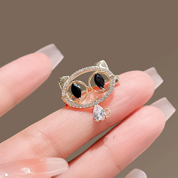 Alloy Animal Style Hollow Cat Brooch For Women With Electroplating