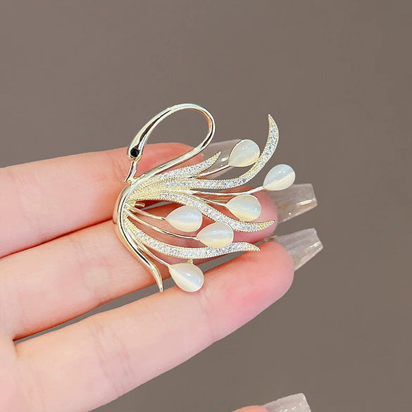 Alloy Animal Swan Cat Eye Brooch For Women With Electroplating