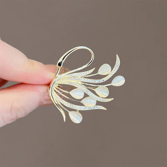 Alloy Animal Swan Cat Eye Brooch For Women With Electroplating