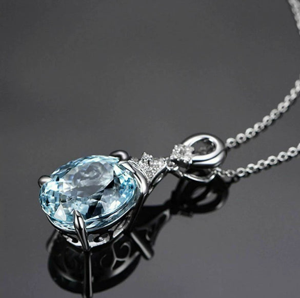 Alloy Aquamarine Drop Shape Pendant Jewelry With Electroplating Treatment