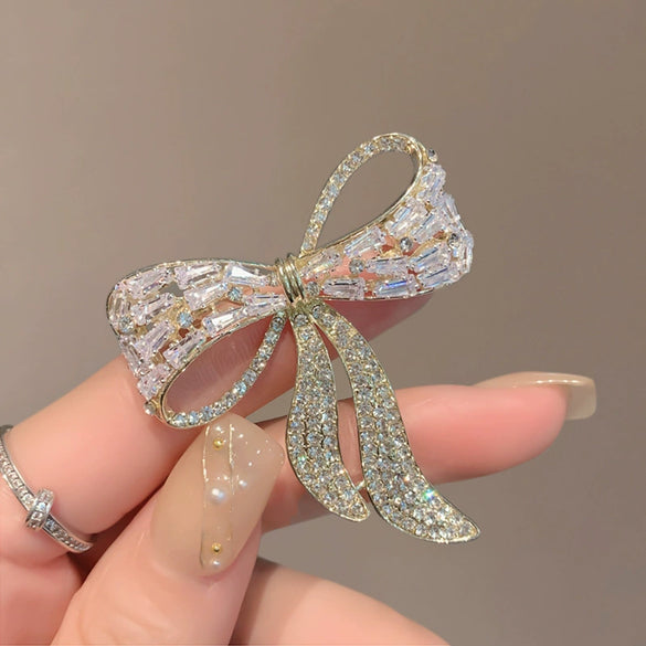 Alloy Bow Brooch Women's Luxury Natural Plant Flowers Style With Electroplating