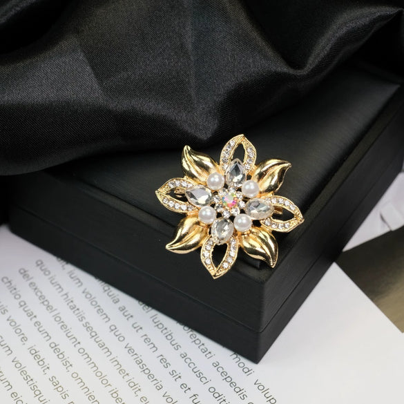 Alloy Brooch Luxury Retro Style With Flower And Star Pattern Electroplated