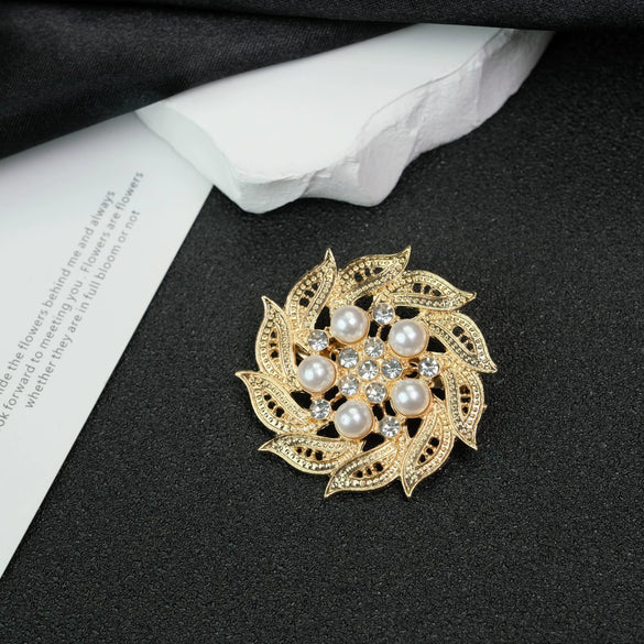 Alloy Brooch With Star Shape And Electroplating Design For Women