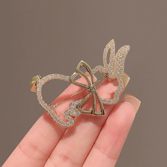 Alloy Bunny Brooch With Flower Pattern Electroplated For Women's Suit Accessories