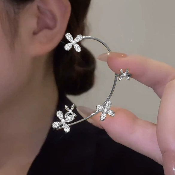 Alloy Butterfly Ear Clip With Diamond And Geometric Design For Women