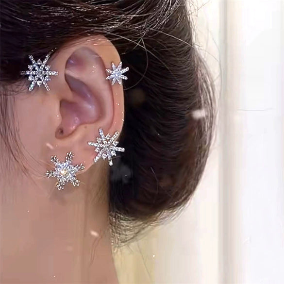 Alloy Butterfly Ear Clip With Diamond And Geometric Design For Women