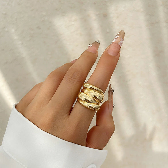 Alloy Butterfly Ring For Women With Bow And Geometric Pattern And Electroplating Treatment