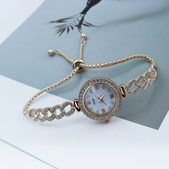 Alloy Casual Women's Round Diamond Quartz Watch