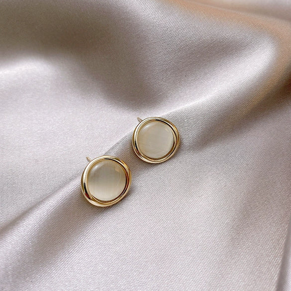 Alloy Cat's Eye Stone Earrings Light Luxury Retro Cold Style Electroplated For Women